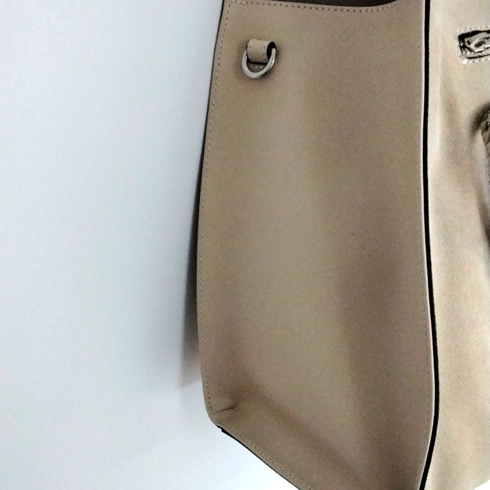 Varriale large tote in genuine leather (made in Italy) 17" x 12" x 6.5" - Picture 4 of 16